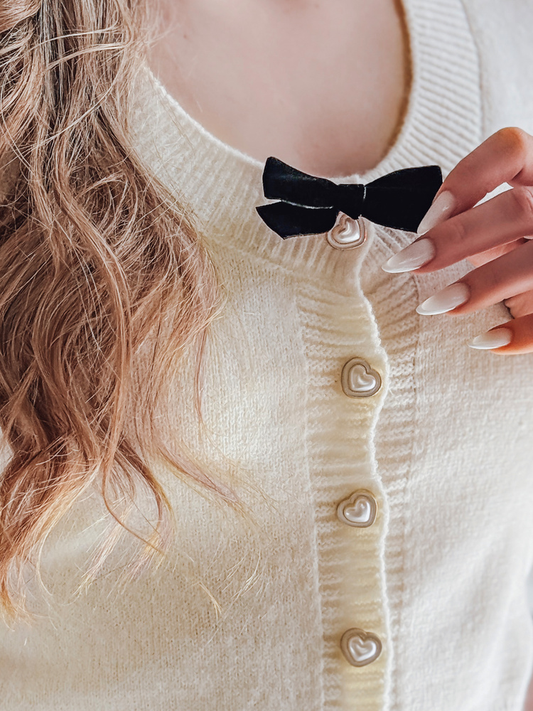 Sweter damskie krótki one size z kokardką LAMURE ecru Dstreet