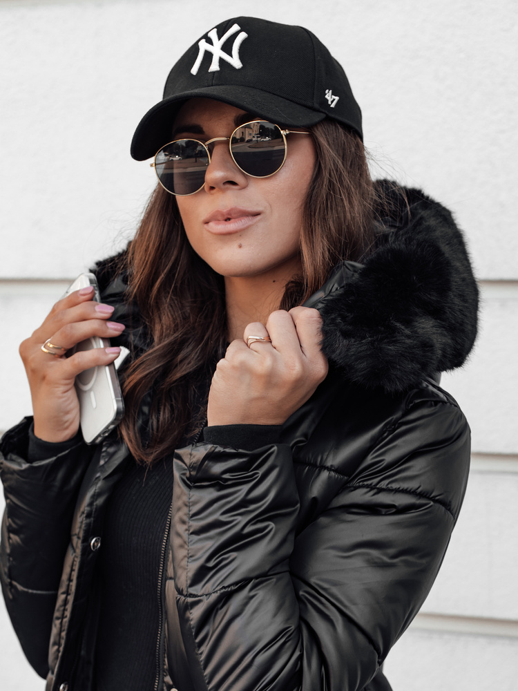 Jachetă matlasată neagră pentru femei ULTRAWAY