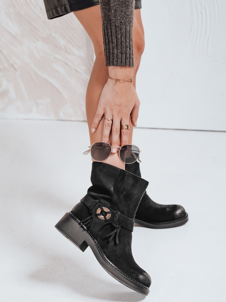 Ghete negre din piele întoarsă pentru femei