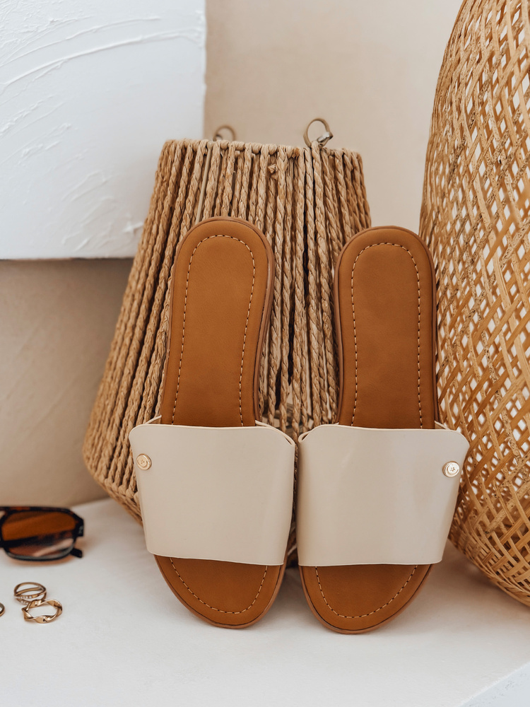 Klapki damskie CHICBASE beżowe Dstreet