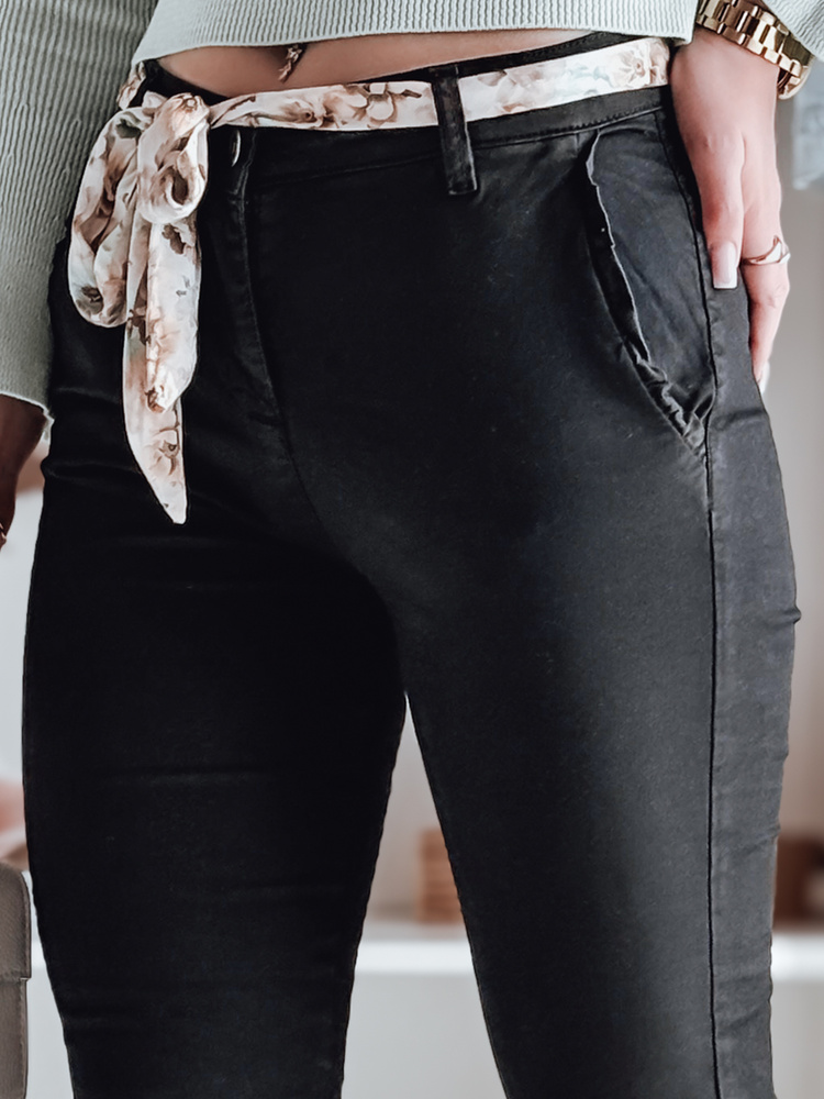 Pantaloni chino negri de damă cu curea