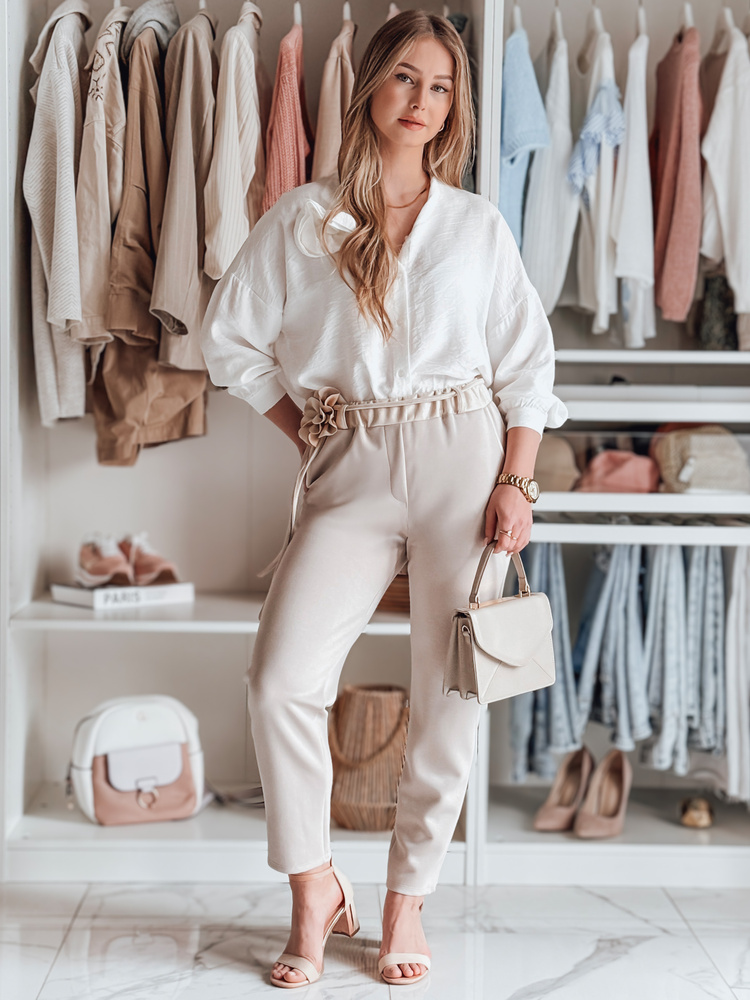 Pantaloni de damă LEGISSA cu flori, bej deschis