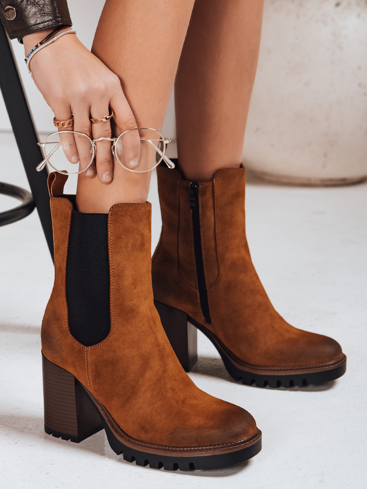 Členkové topánky na podpätku