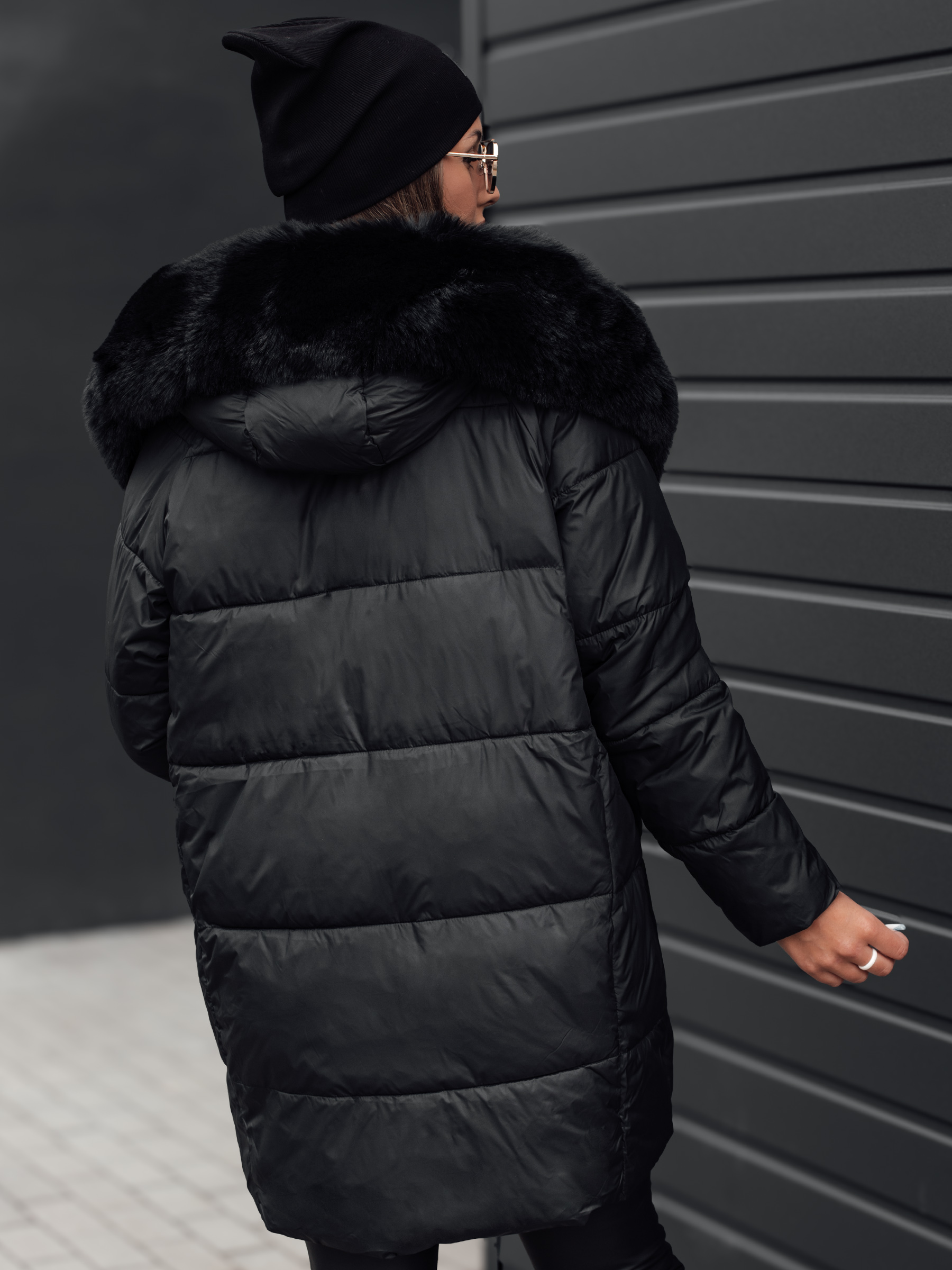 Dámská zimní bunda FROSTYFIT prošívaná s kapucí černá Dstreet