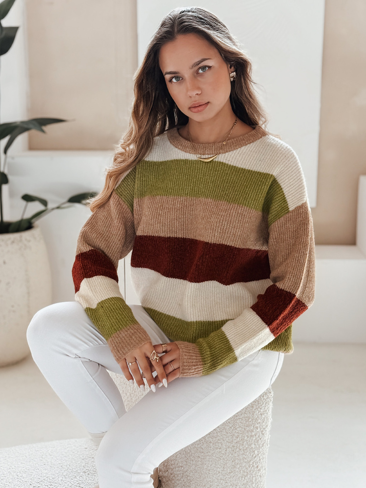 Damski sweter w paski CALVENA kamelowo-zielony Dstreet