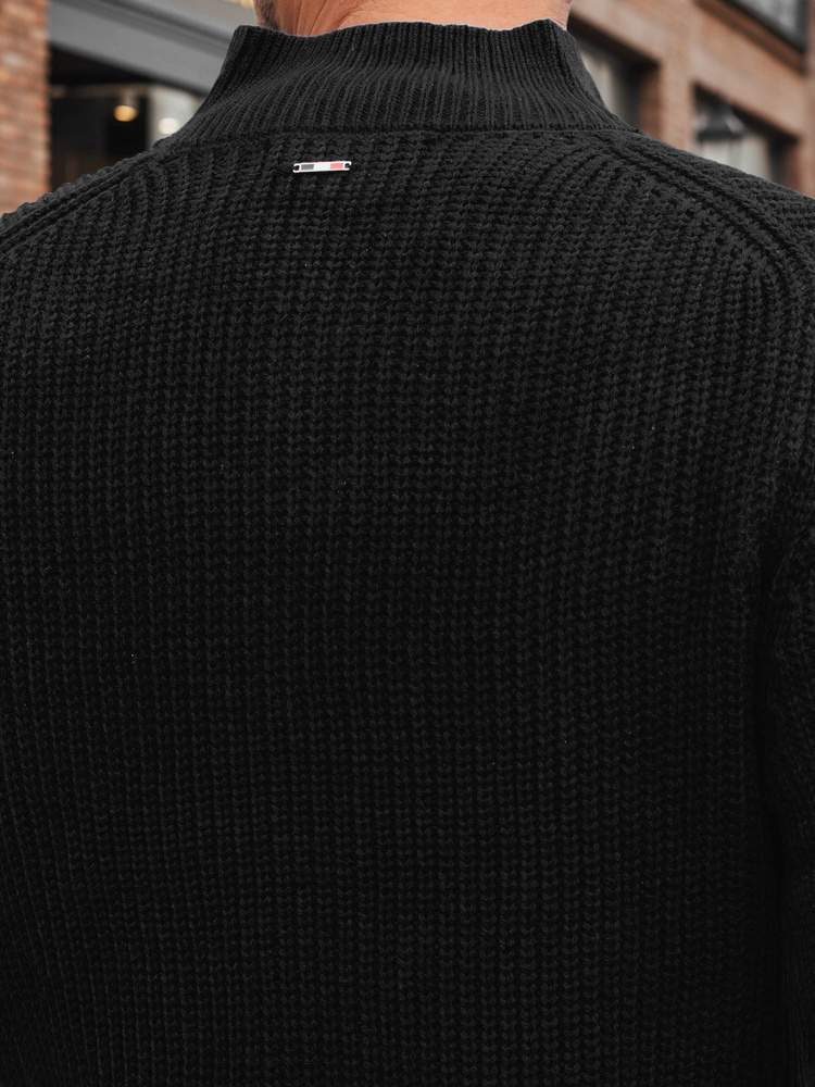 Pulover bărbătesc cu nasturi