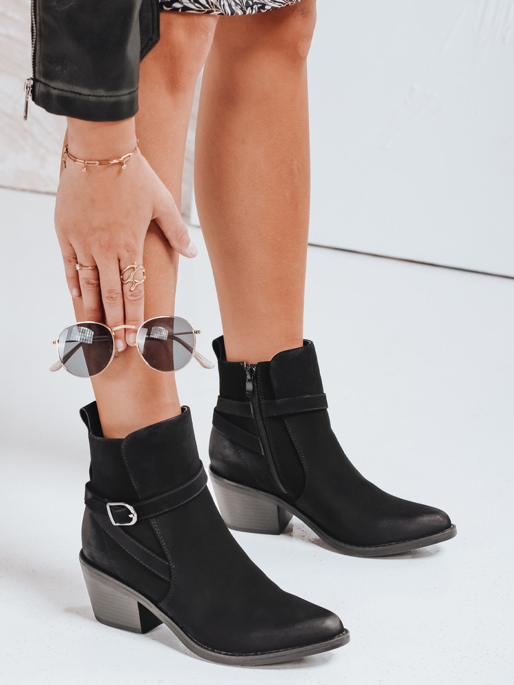 Ghete de damă cu toc până la gleznă