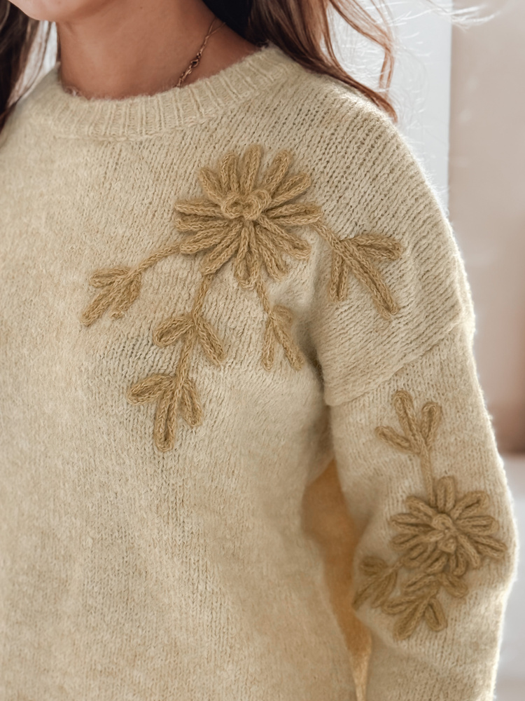 Pulover de damă cu aplicație florală GIRLHERBAL