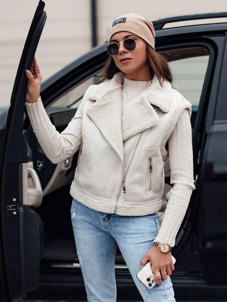 Vestă de damă din piele întoarsă cu garnitură de blană