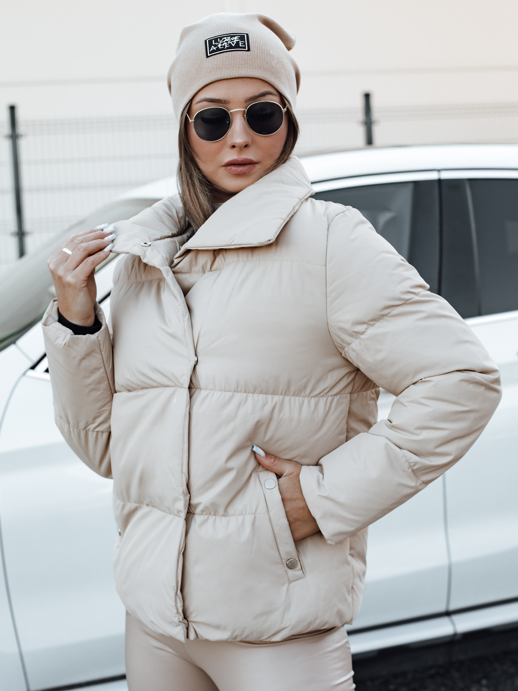 Geacă de iarnă pentru femei LARO bej deschis