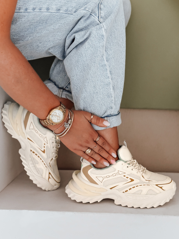 Teniși crem pentru femei