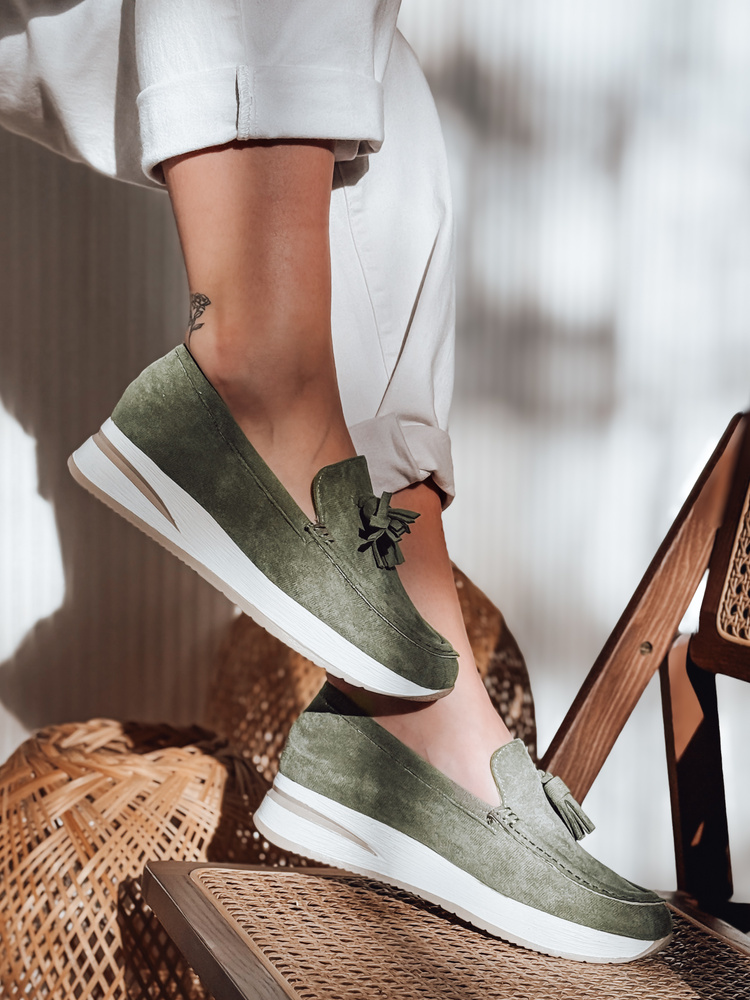 Mokasyny damskie na lekkim koturnie MOCCKO zielone Dstreet