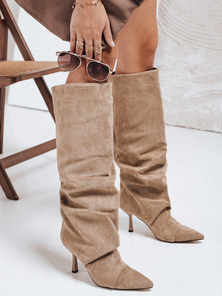 Kozaki damskie z marszczoną cholewką na szpilce beżowe Dstreet