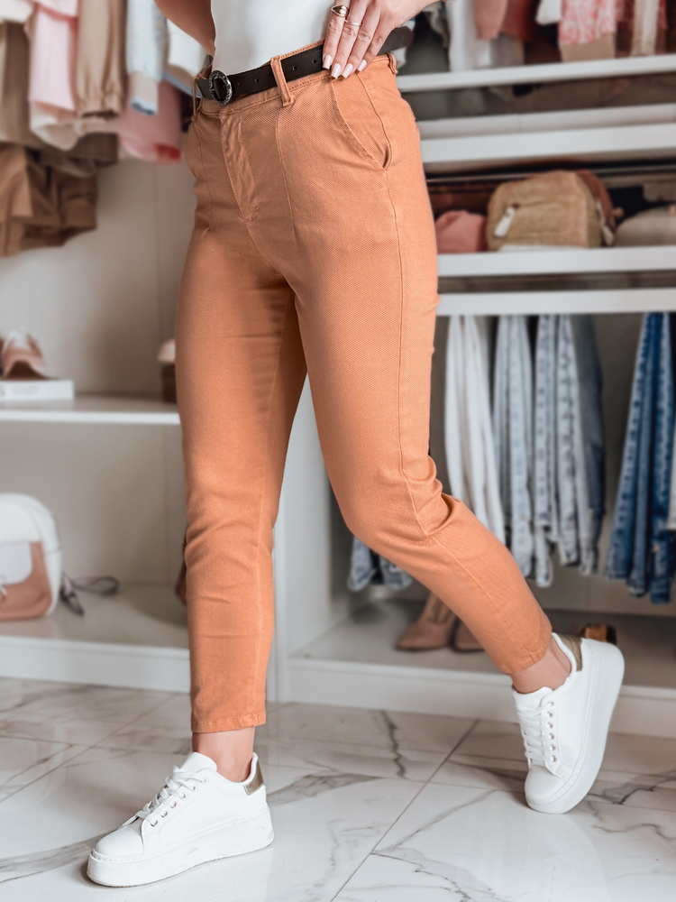Spodnie damskie slim fit z paskiem TAIRONIK ceglane Dstreet