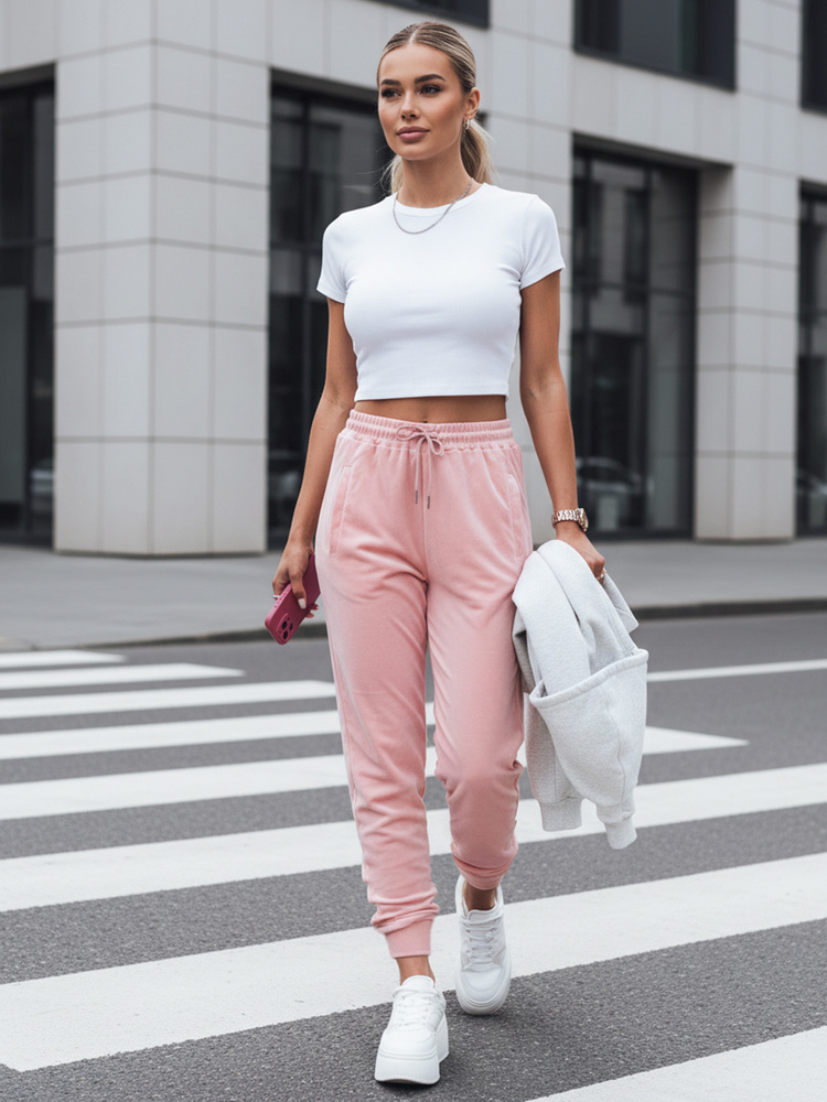 Růžové teplákové kraťasy