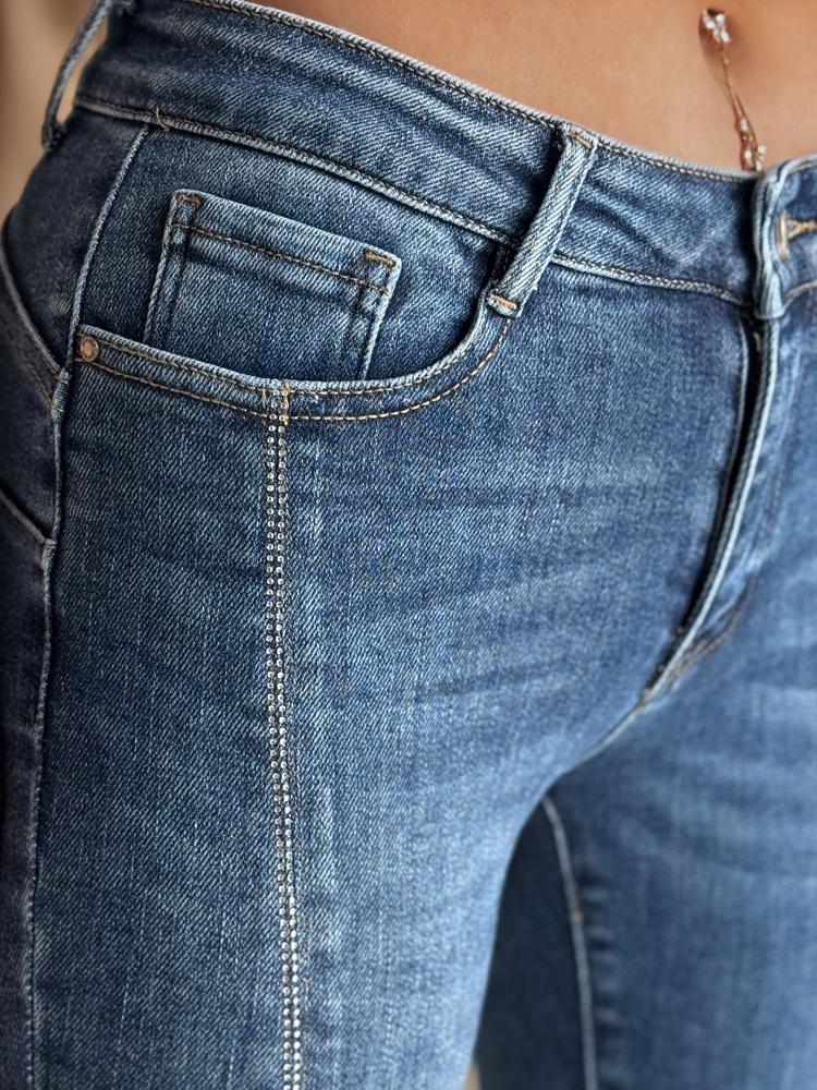 Spodnie damskie jeansowe dzwony LUSINIA niebieskie Dstreet
