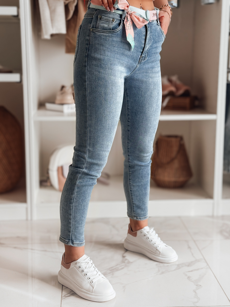 Spodnie damskie jeansowe slim fit z paskiem TRENDLINE niebieskie Dstreet