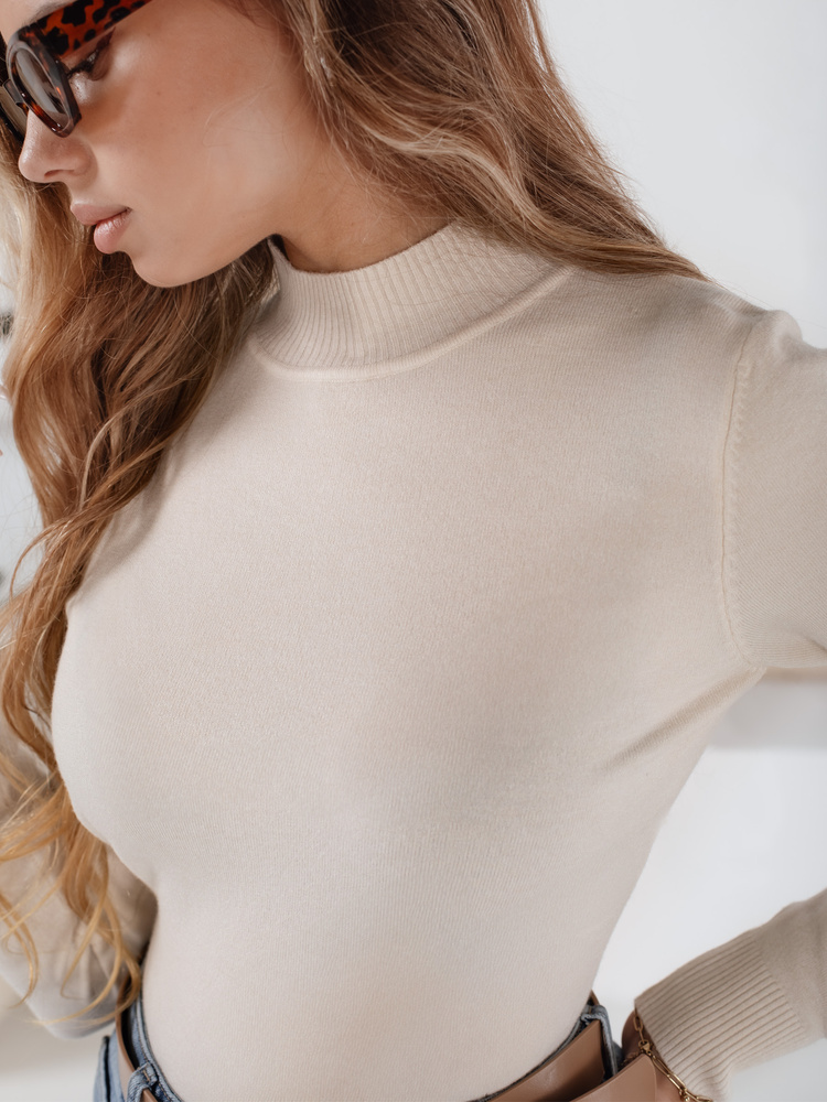 Damski sweter półgolf TARLENA morelowy Dstreet