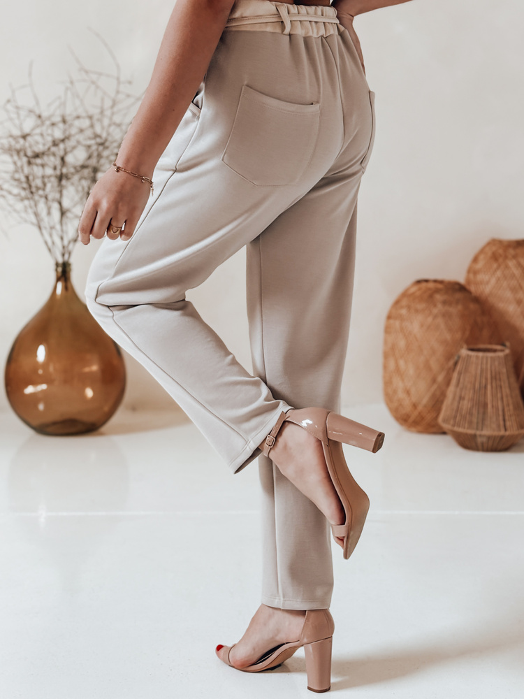 Pantaloni de damă LEGISSA cu flori, bej deschis