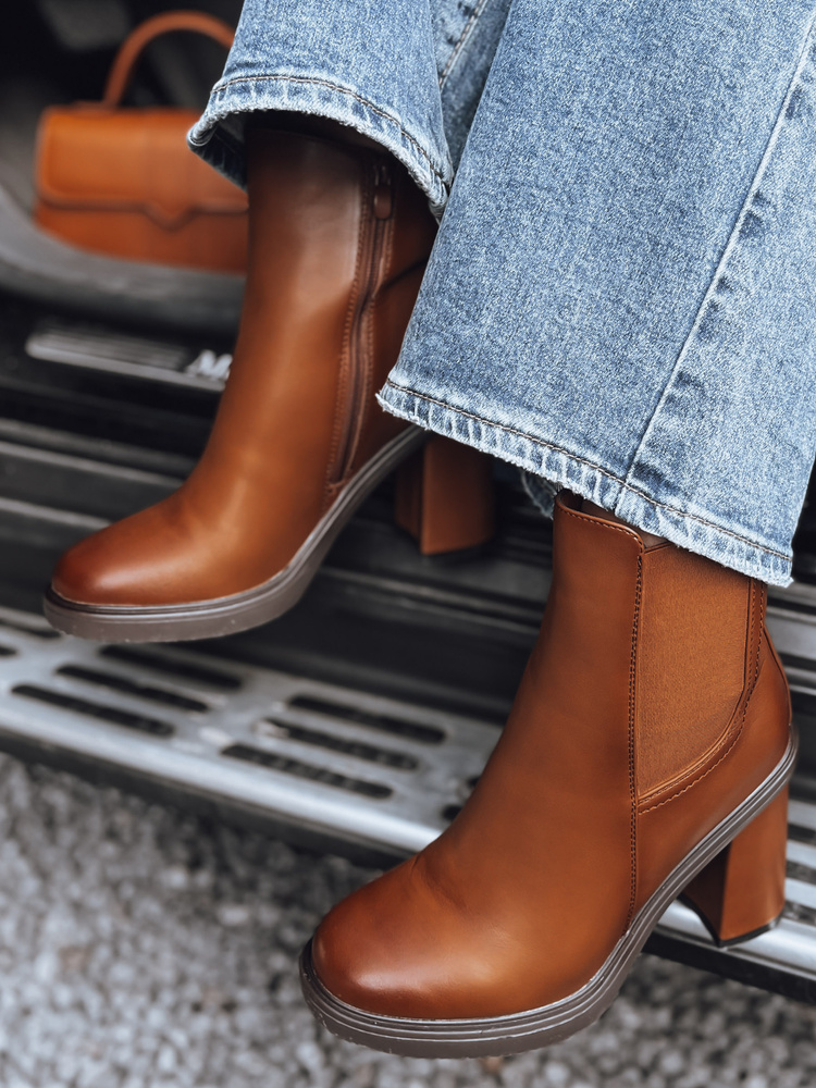 Botki damskie STYLOBOOT na grubym obcasie kamelowe Dstreet