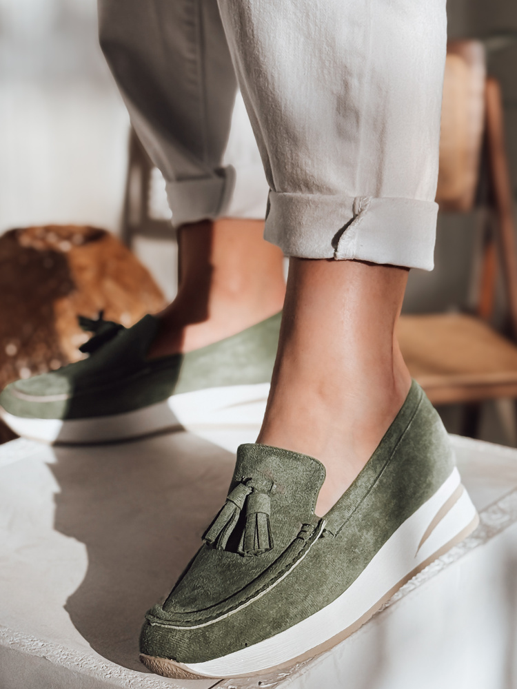 Mokasyny damskie na lekkim koturnie MOCCKO zielone Dstreet