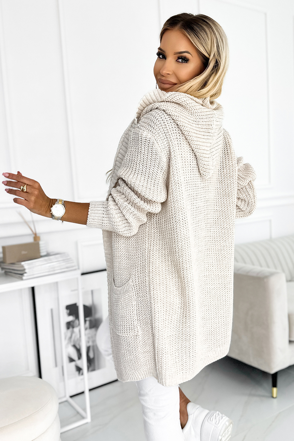 Women's cardigan with hood, pockets and Numoco patch