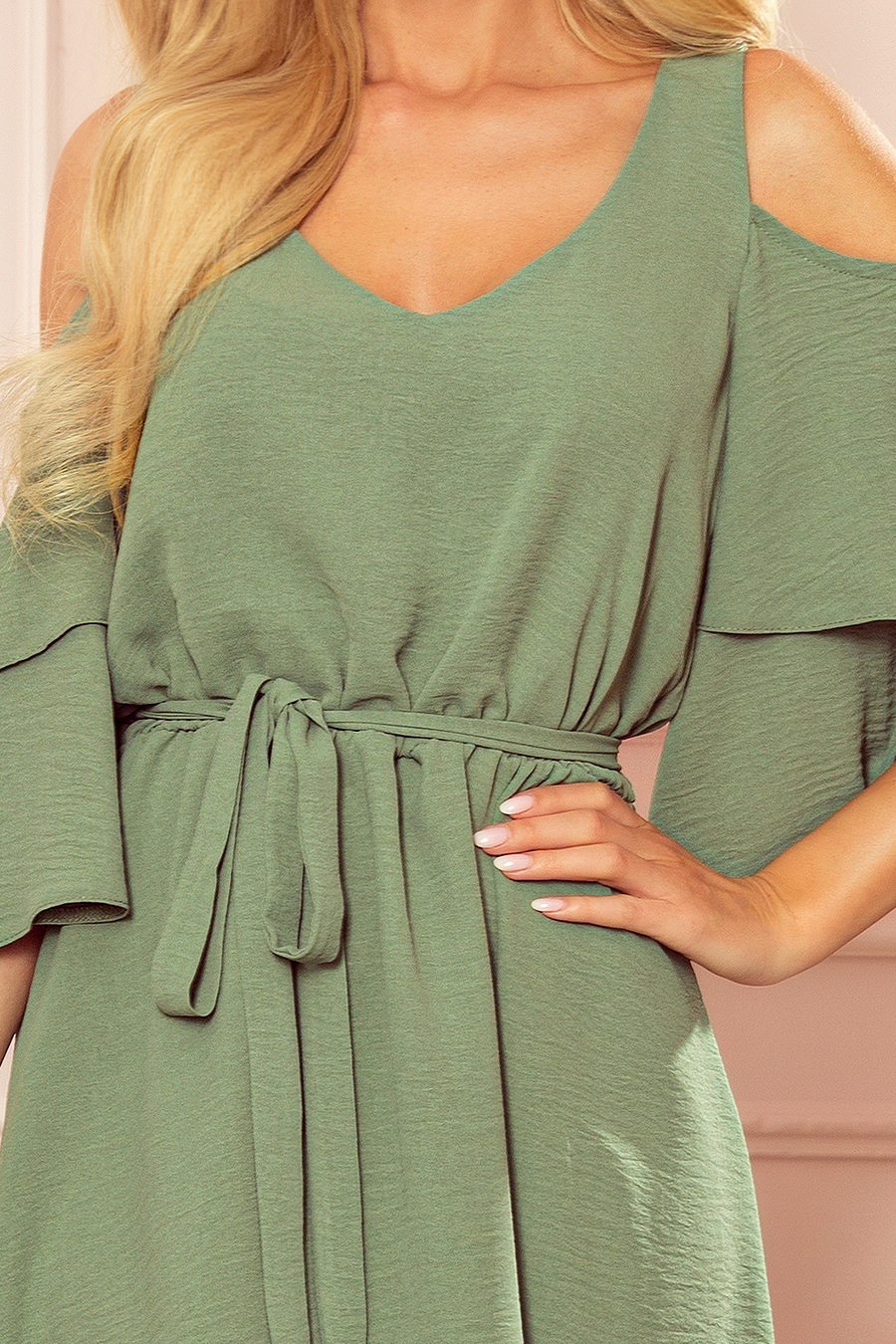 Rochie aerisită cu decolteu Numoco