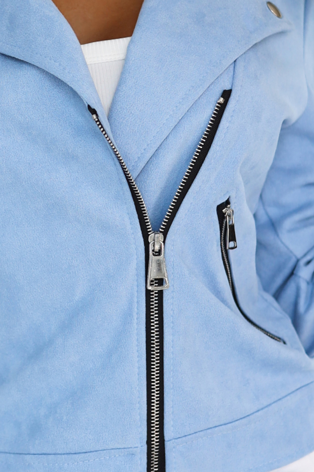 481-3 Suede biker jacket with long sleeves and zippers - light blue