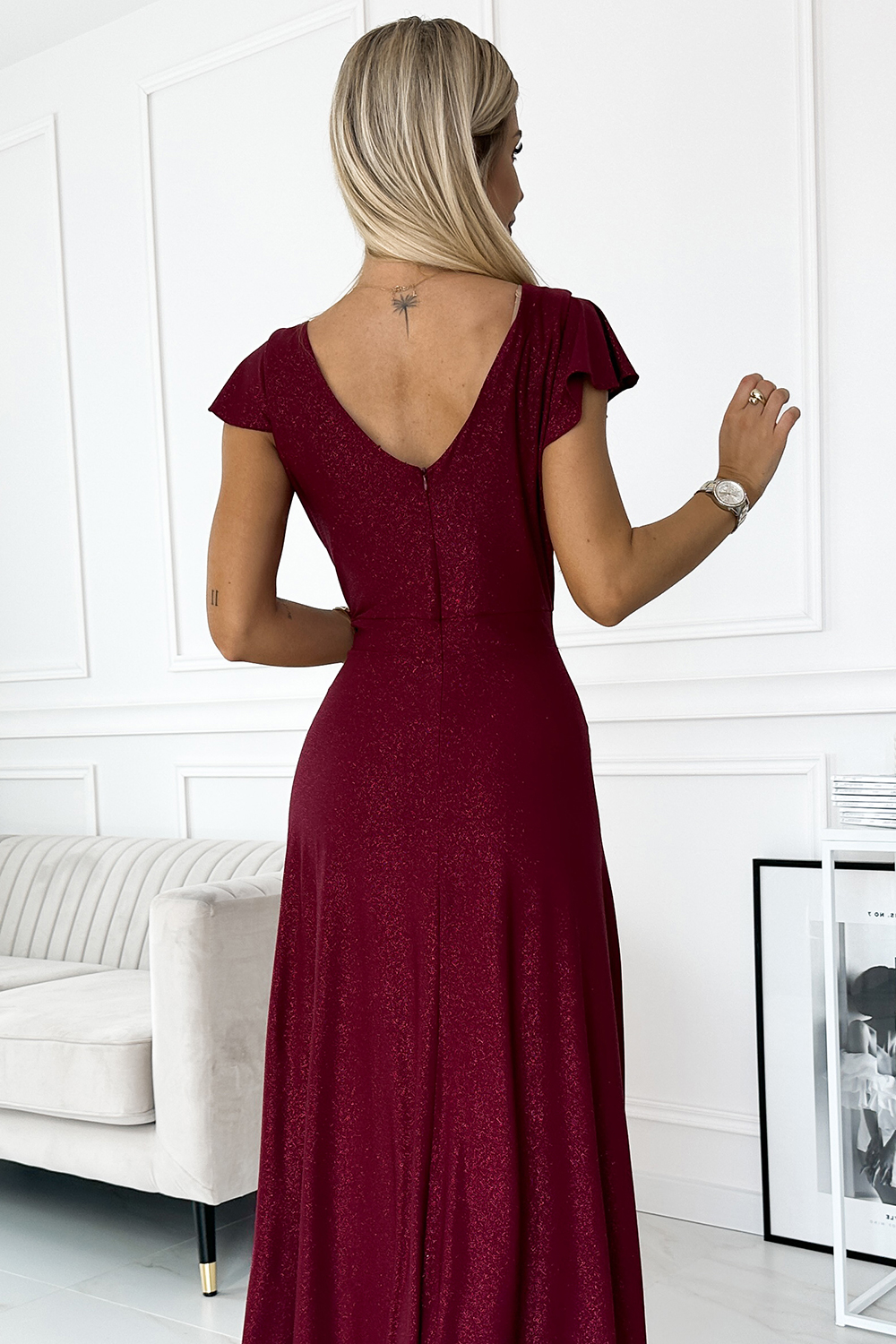 Women's shiny long dress with Numoco neckline