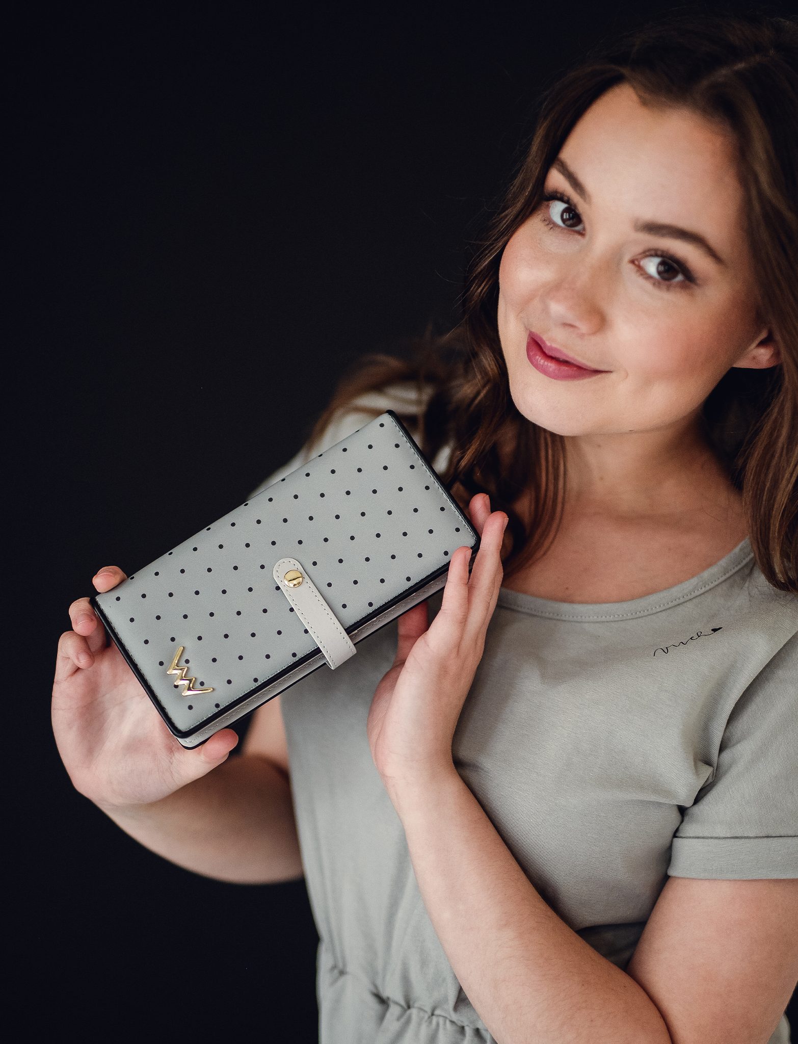 Portofel gri cu buline