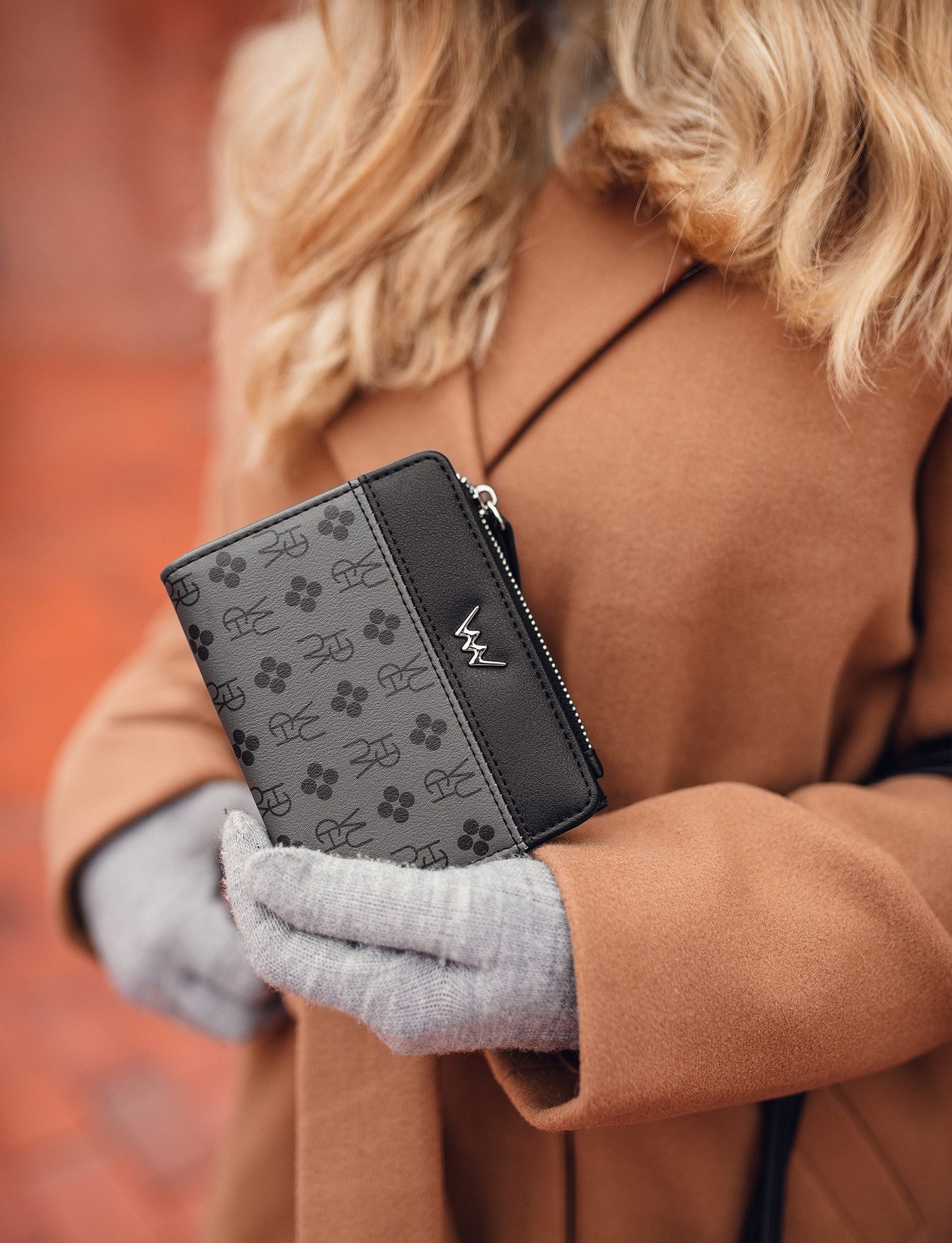 Portofele pentru femei Vuch - negru