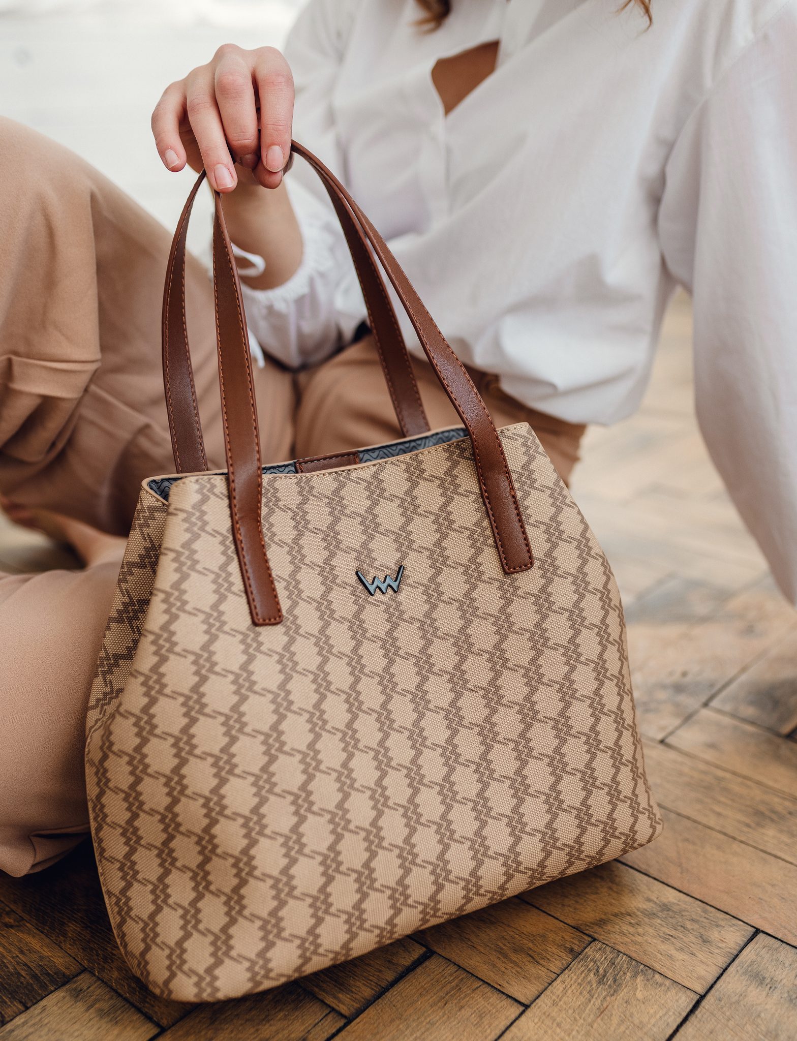 Roselda MN Brown