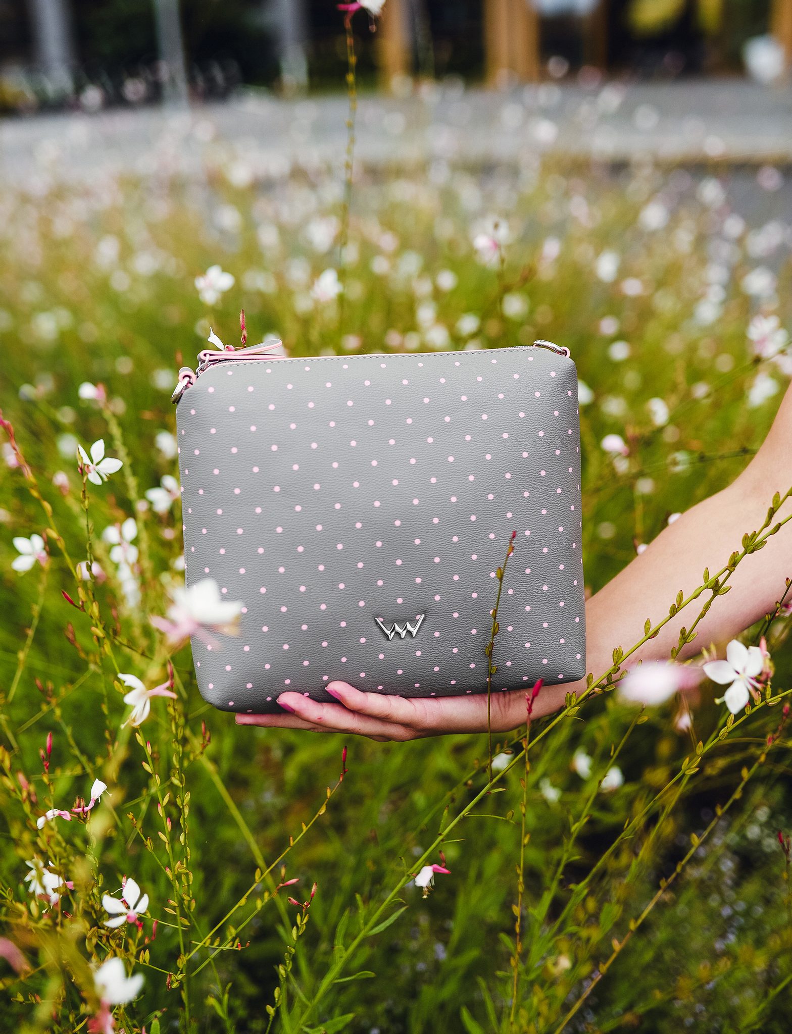 Coalie Dotty Grey