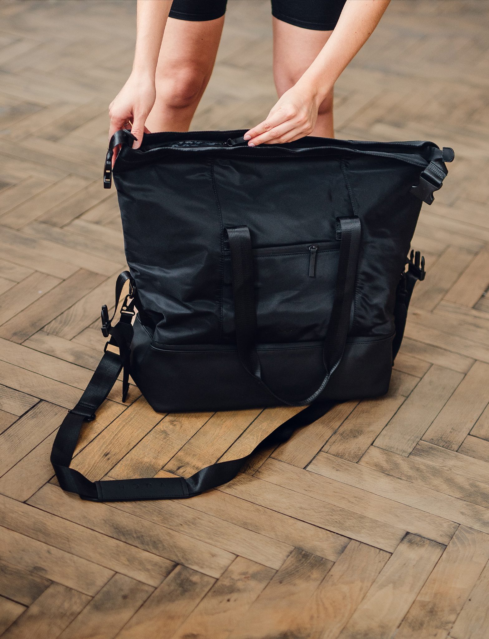 VUCH Eliana Black handbag