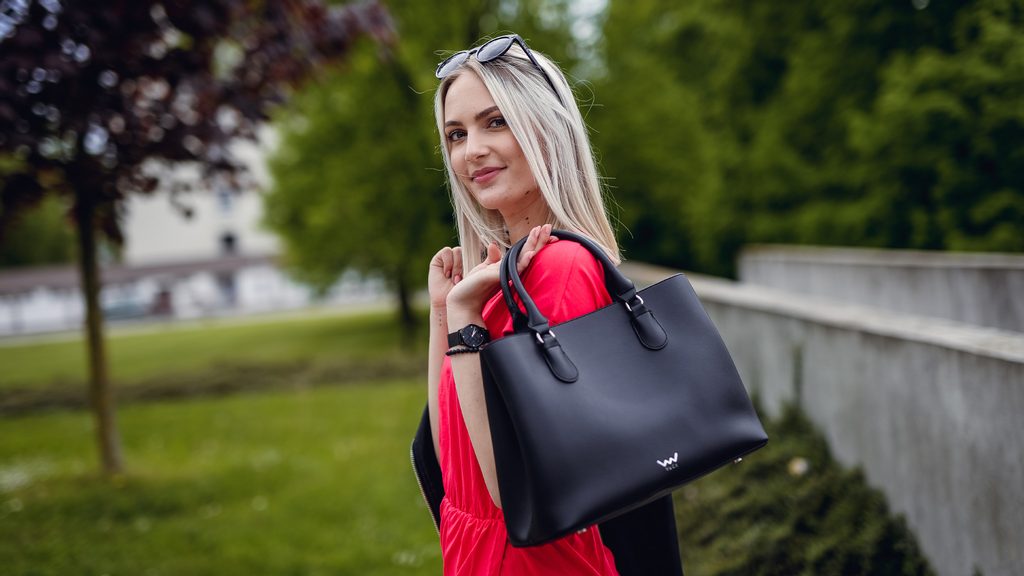 Geaca dama, VUCH Cynthia