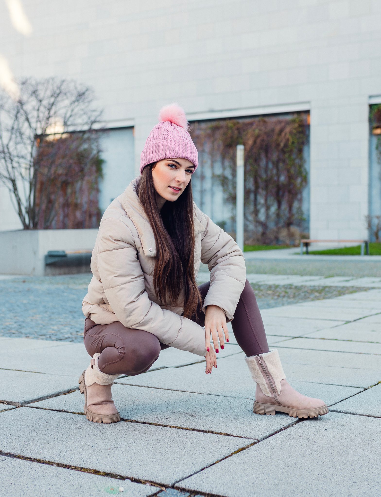 Căciulă tricotată roz Sheron cu pompom