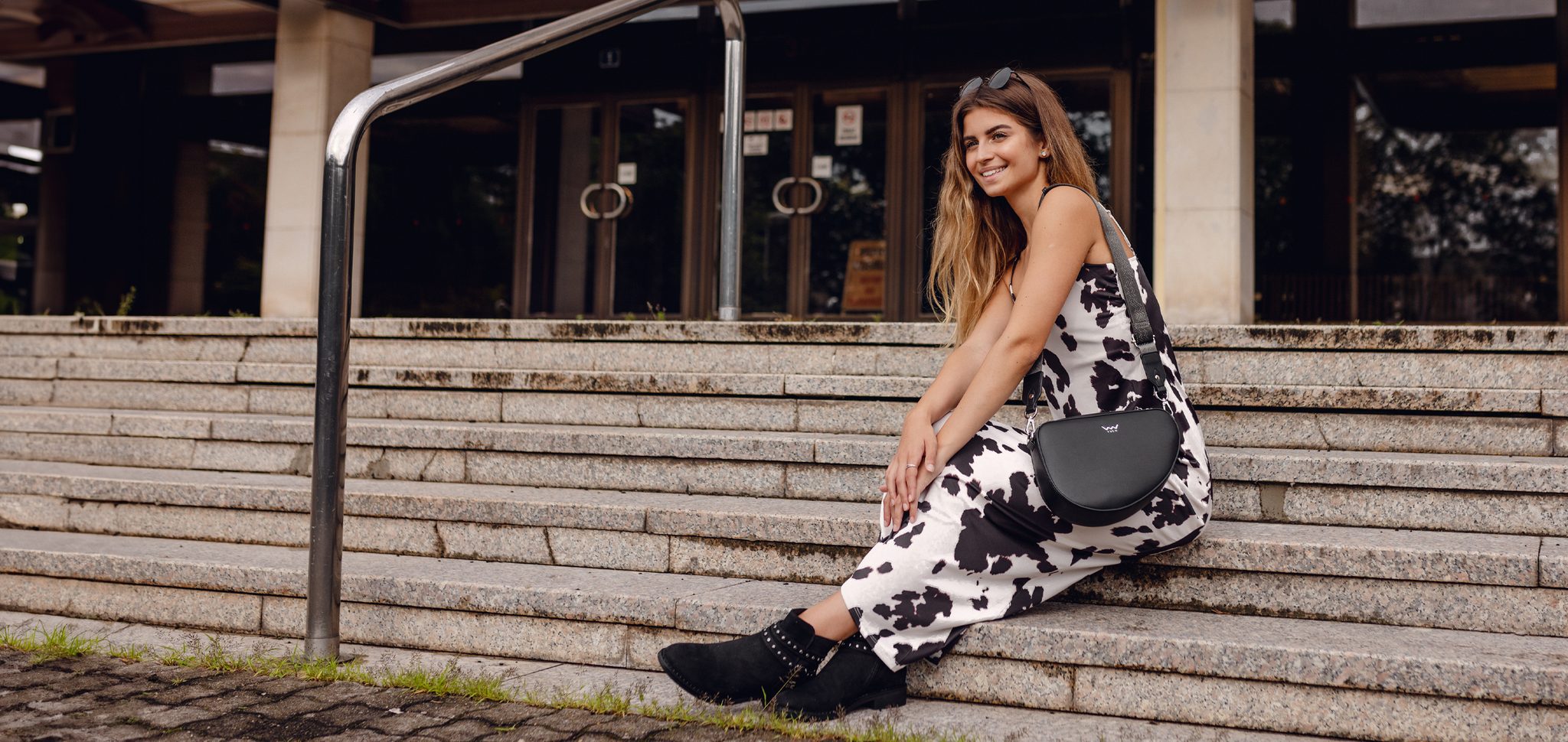 VUCH Larrel Black Handbag