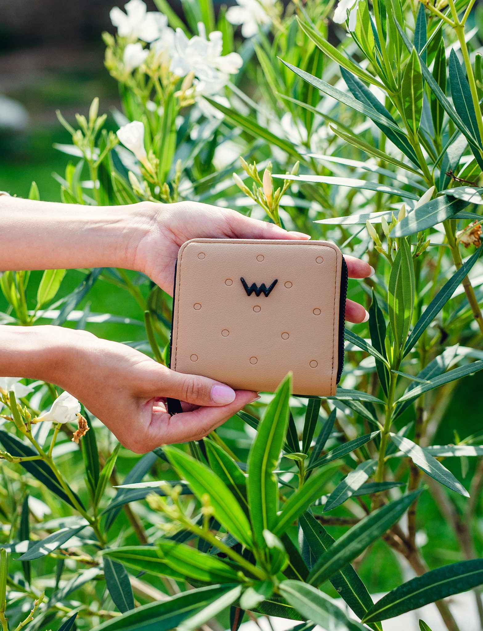 VUCH Charis Mini Beige Wallet