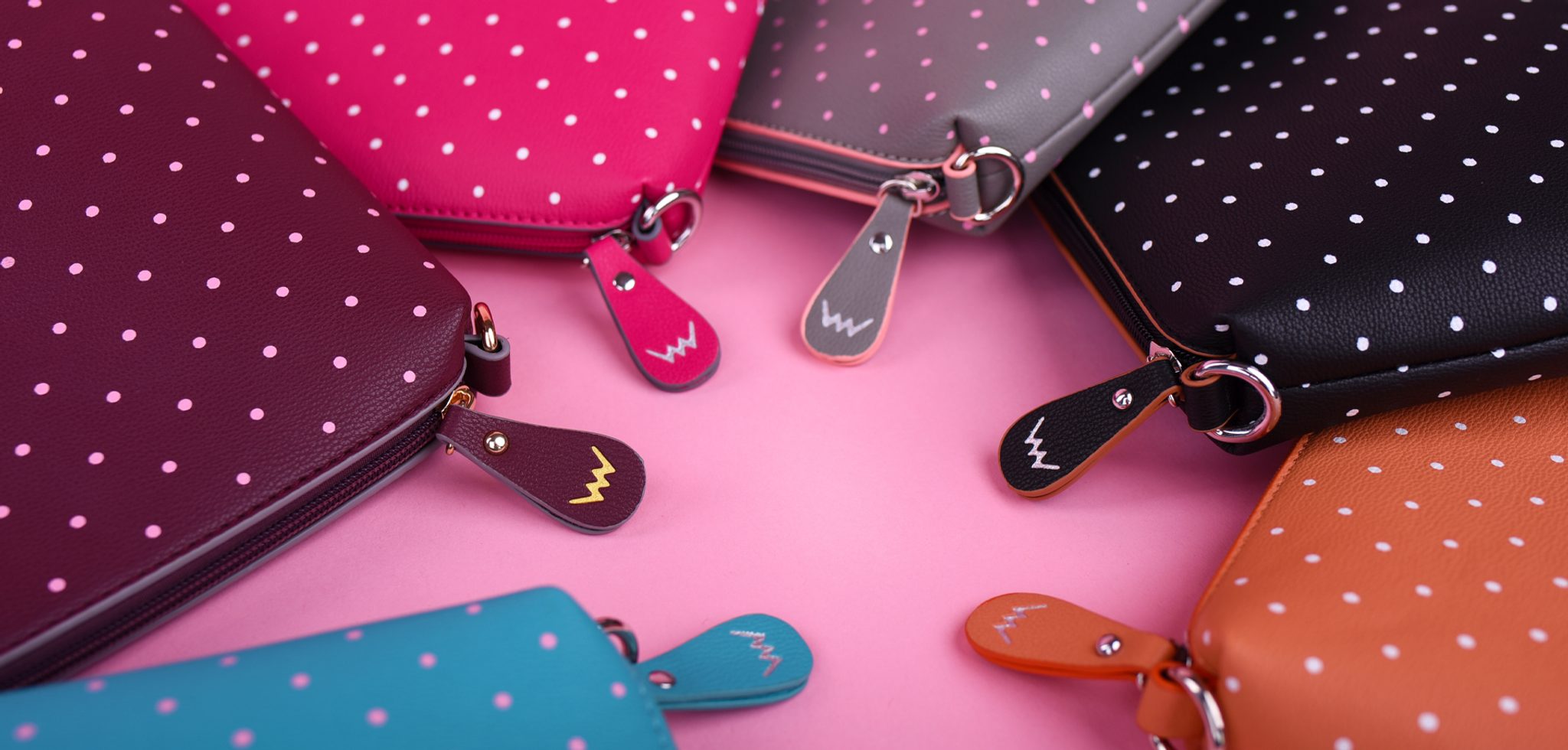 Coalie Dotty Black
