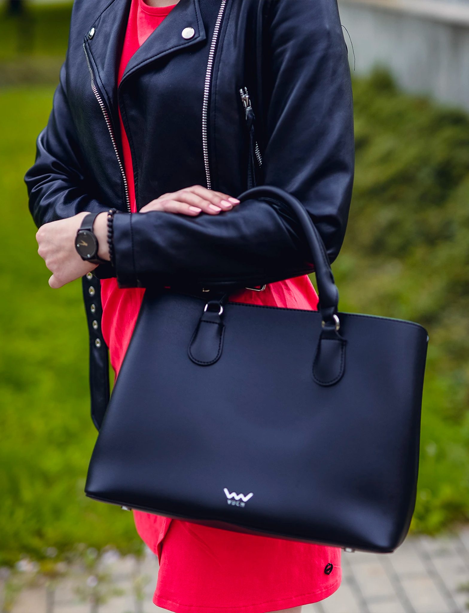 Geaca dama, VUCH Cynthia