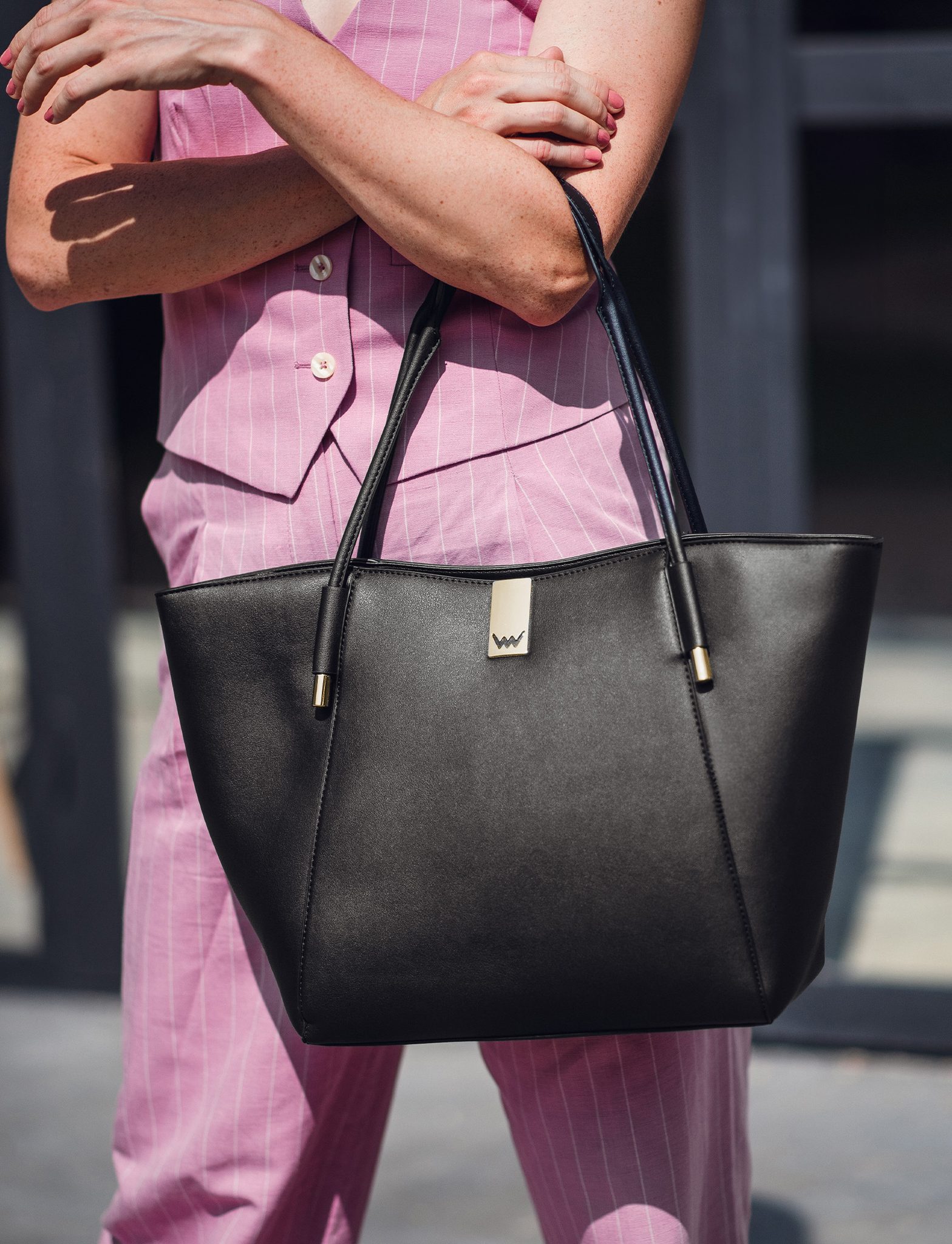 VUCH Laurie Simply Black Handbag