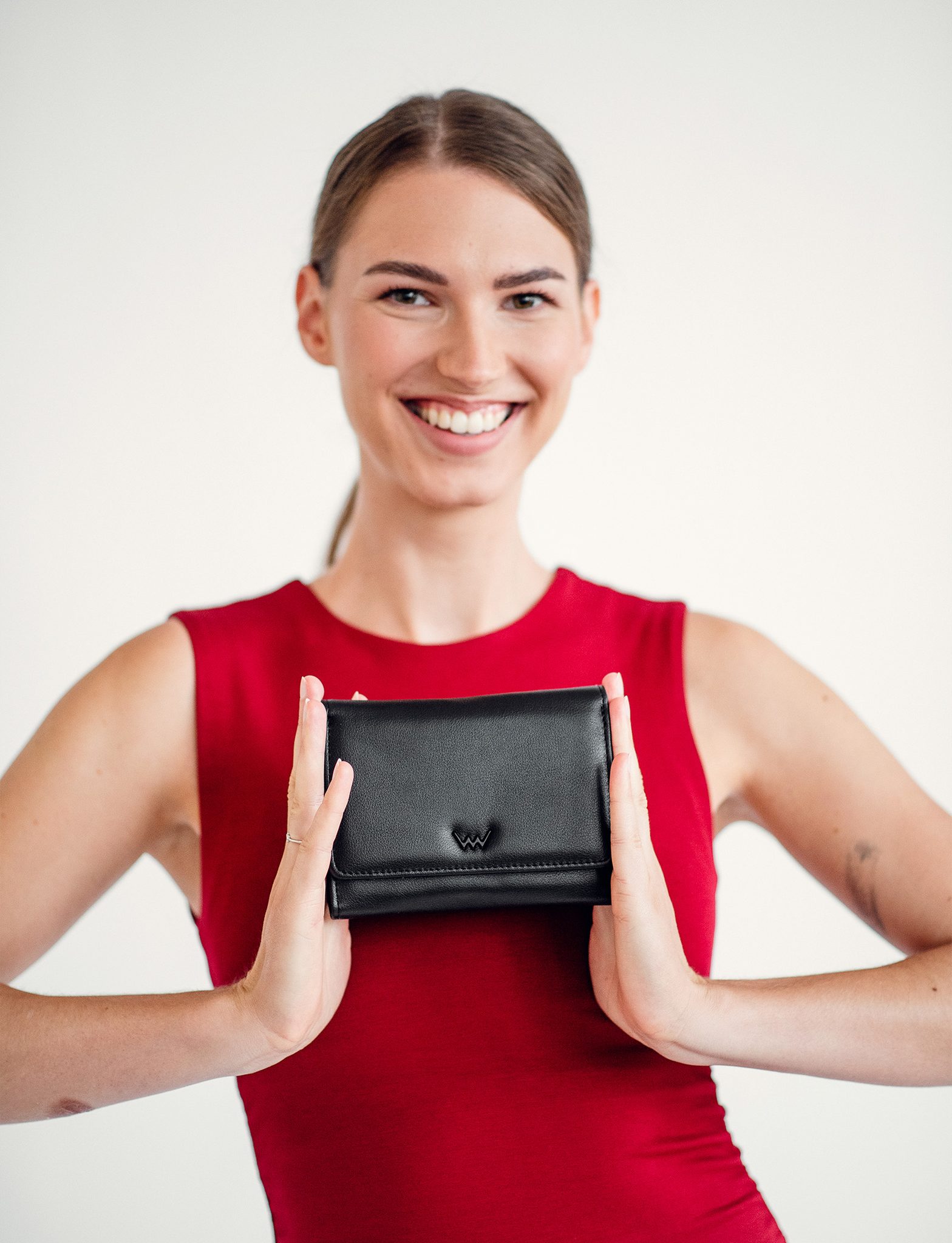 VUCH Ryanne Black Wallet