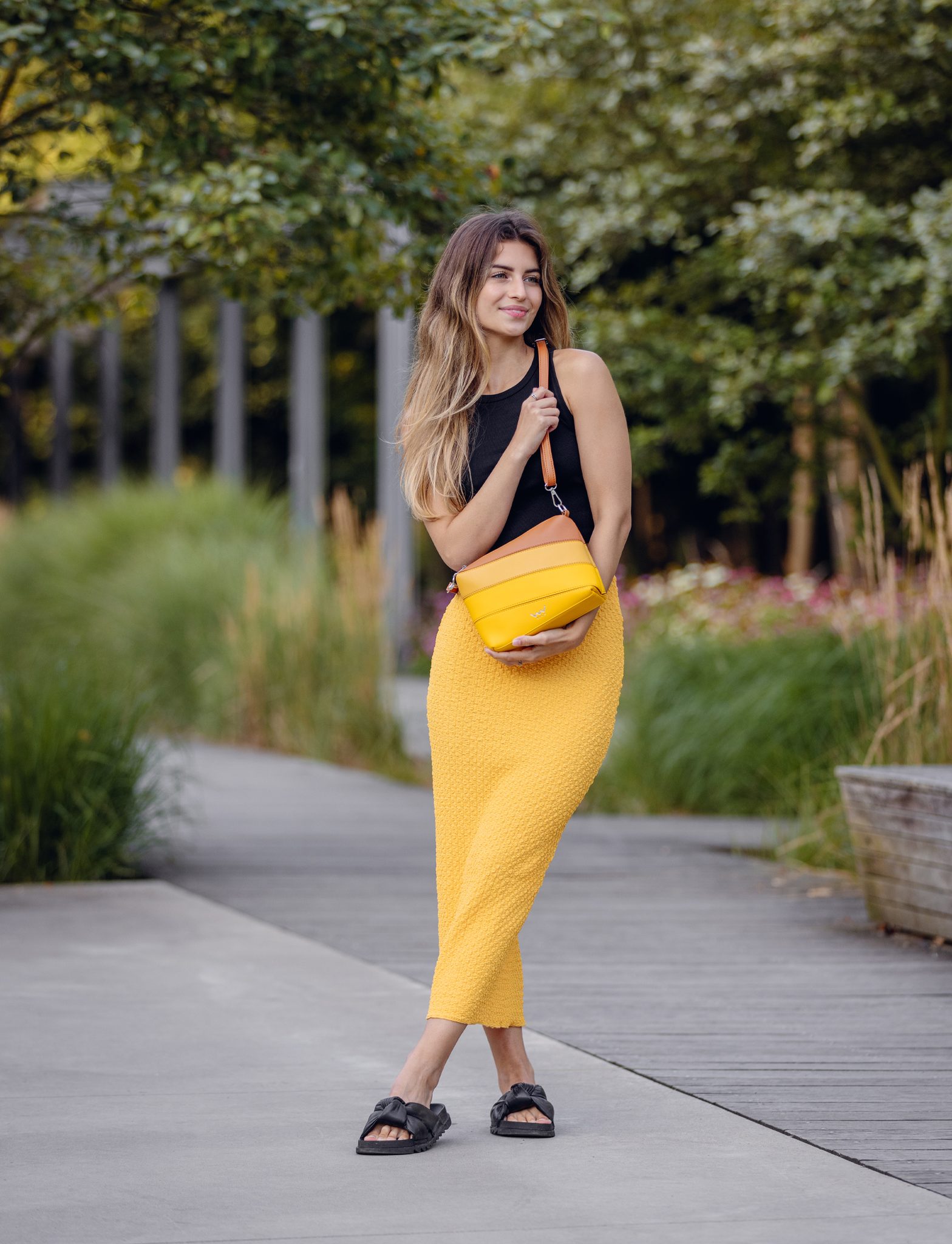 VUCH Coalie Striped Yellow Handbag