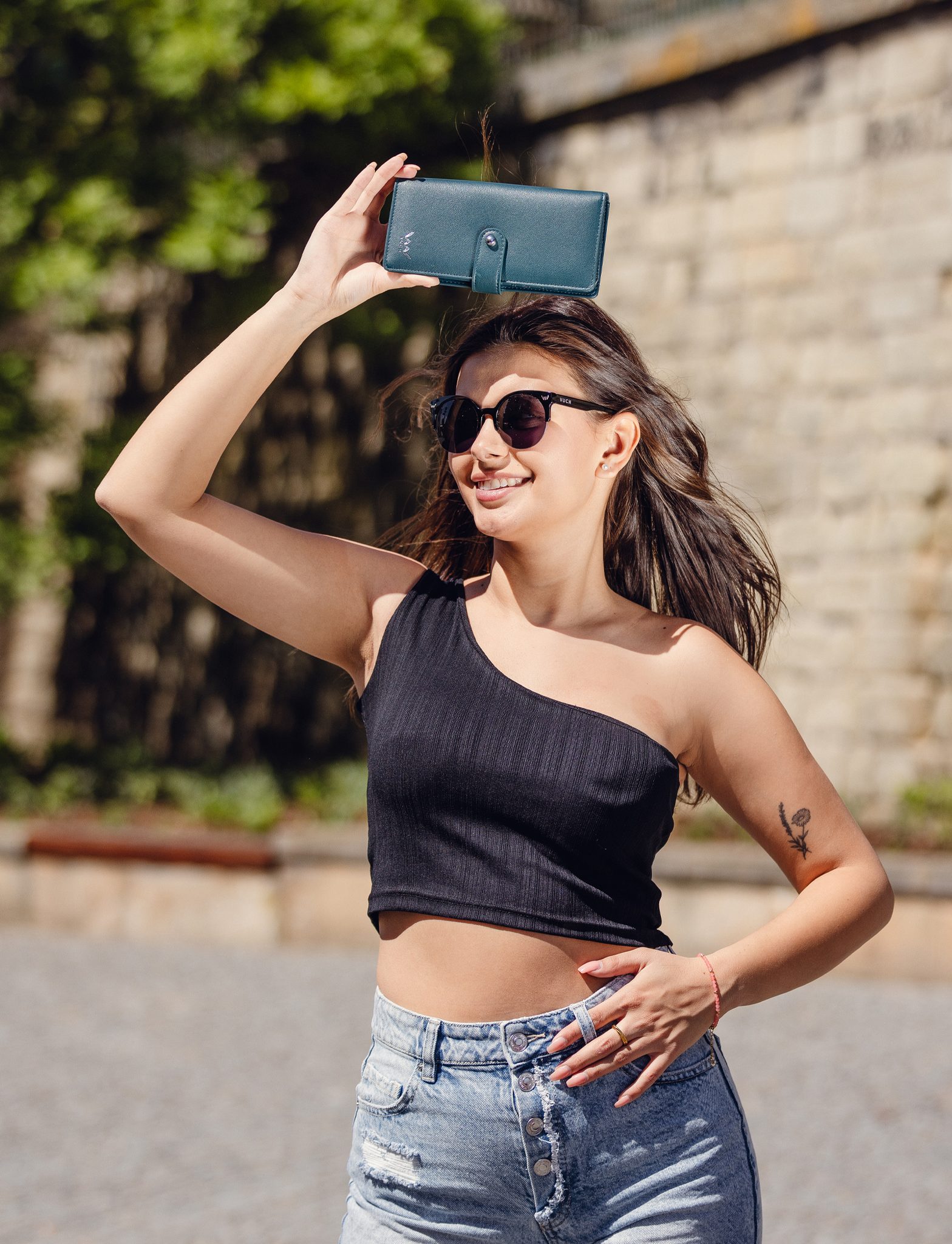 Portofele pentru femei Vuch - petrol