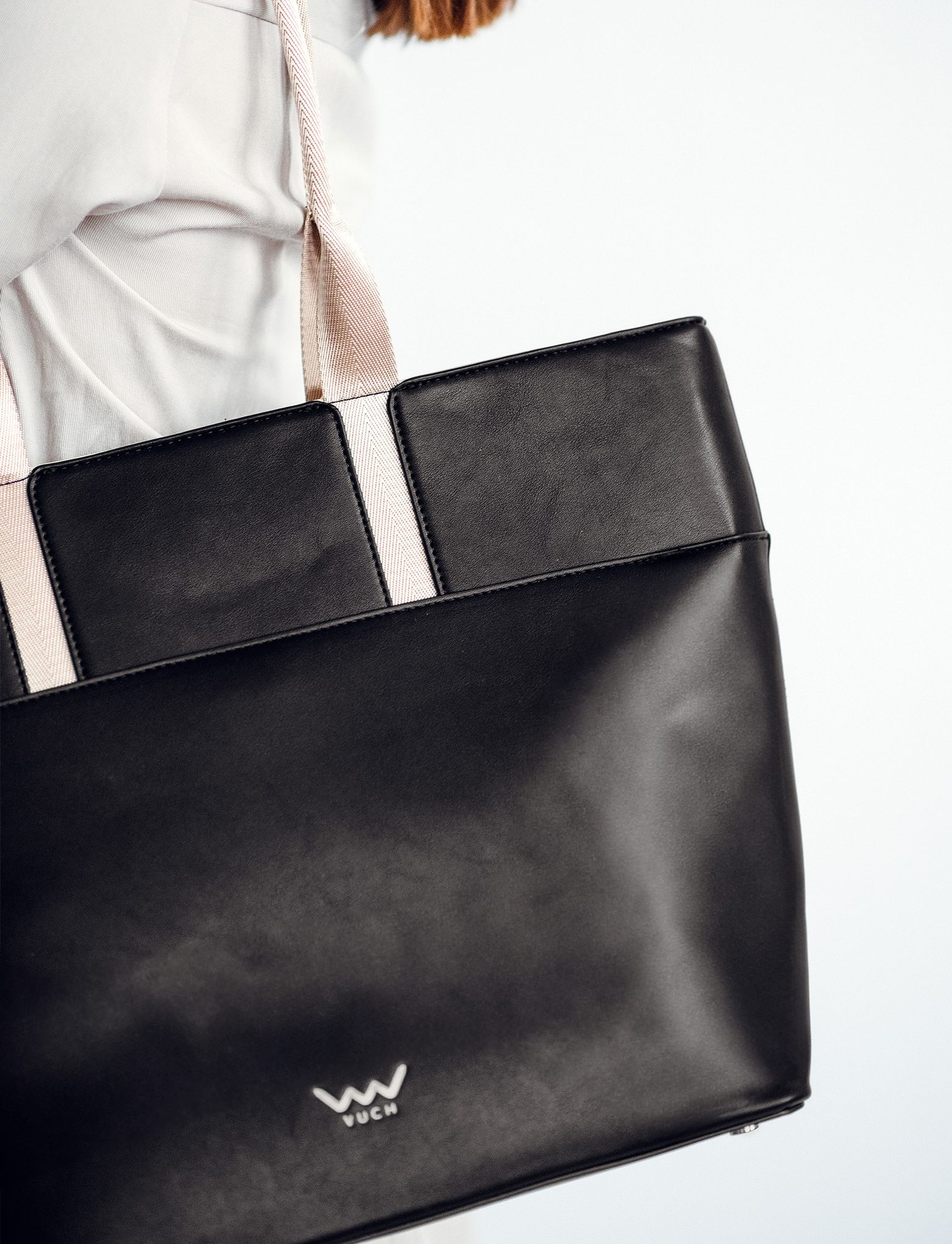 VUCH Wennie Big Black Handbag