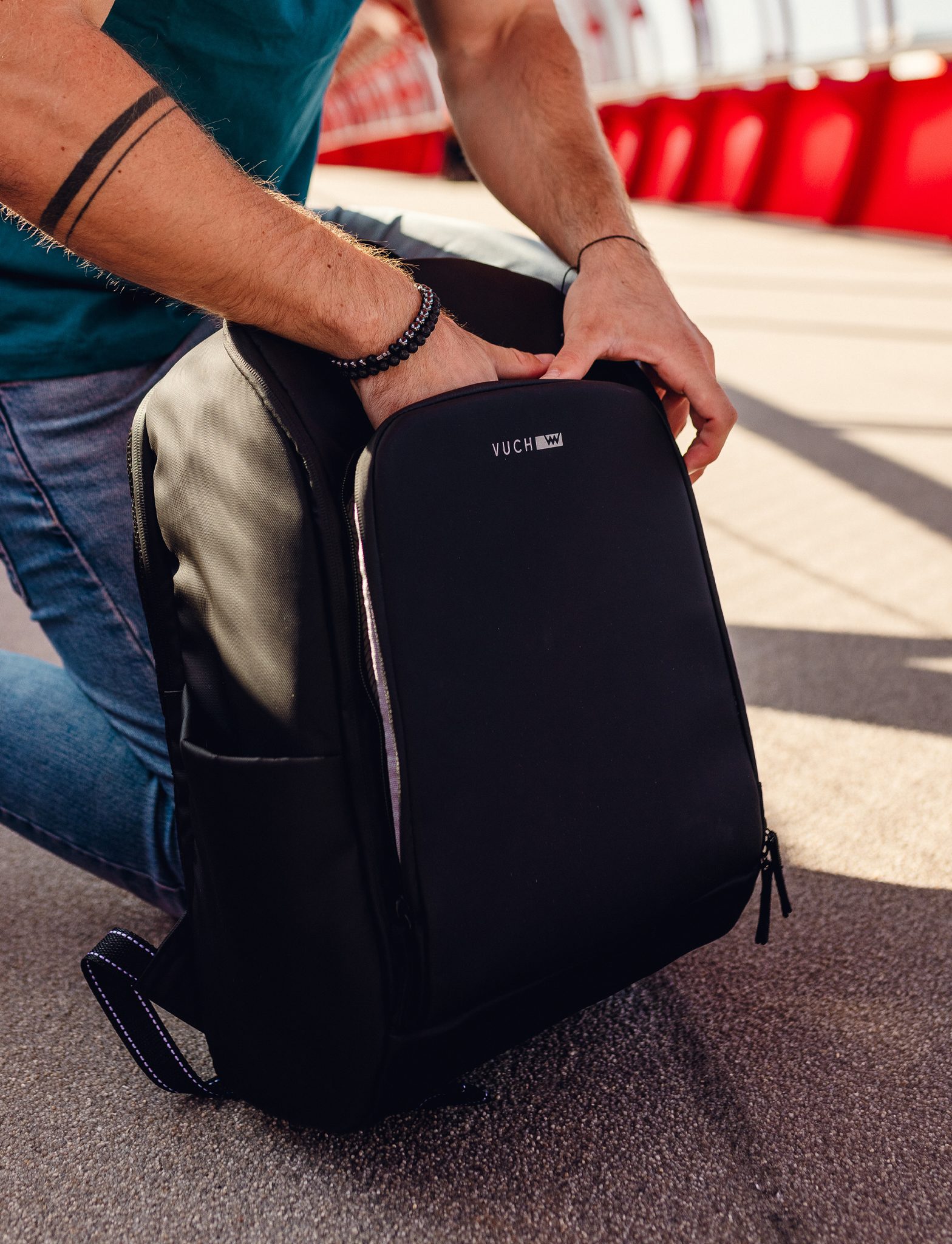 VUCH Dain Black city backpack
