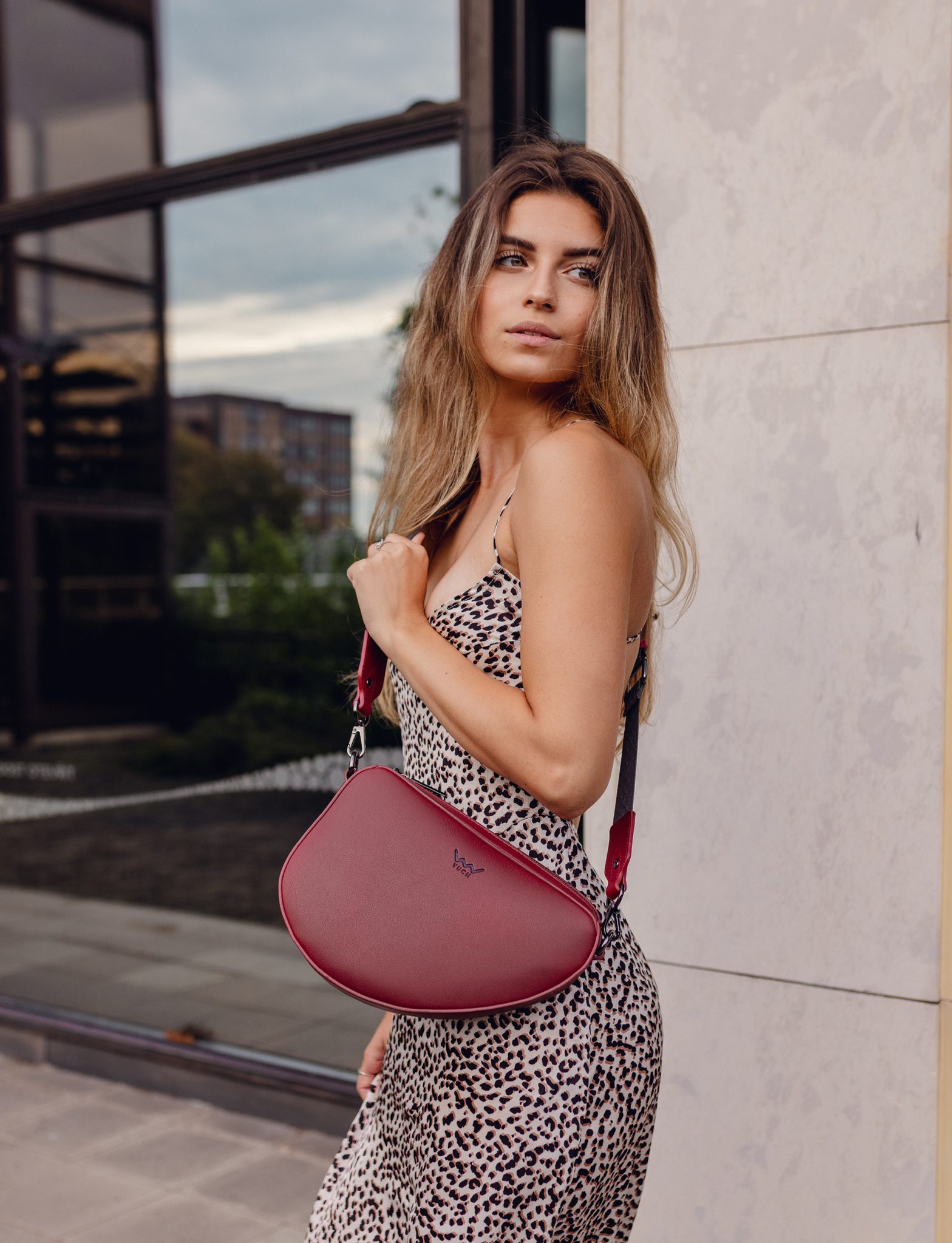 VUCH Larrel Red Handbag