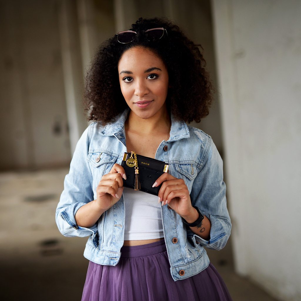 Portofel dama, VUCH Shuri