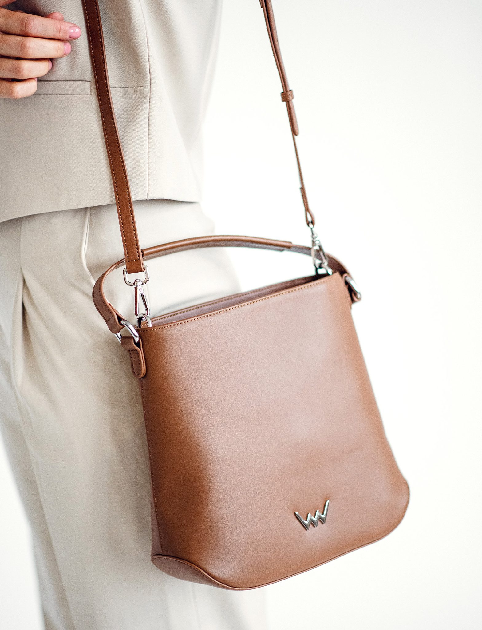 VUCH Anerien Brown Handbag