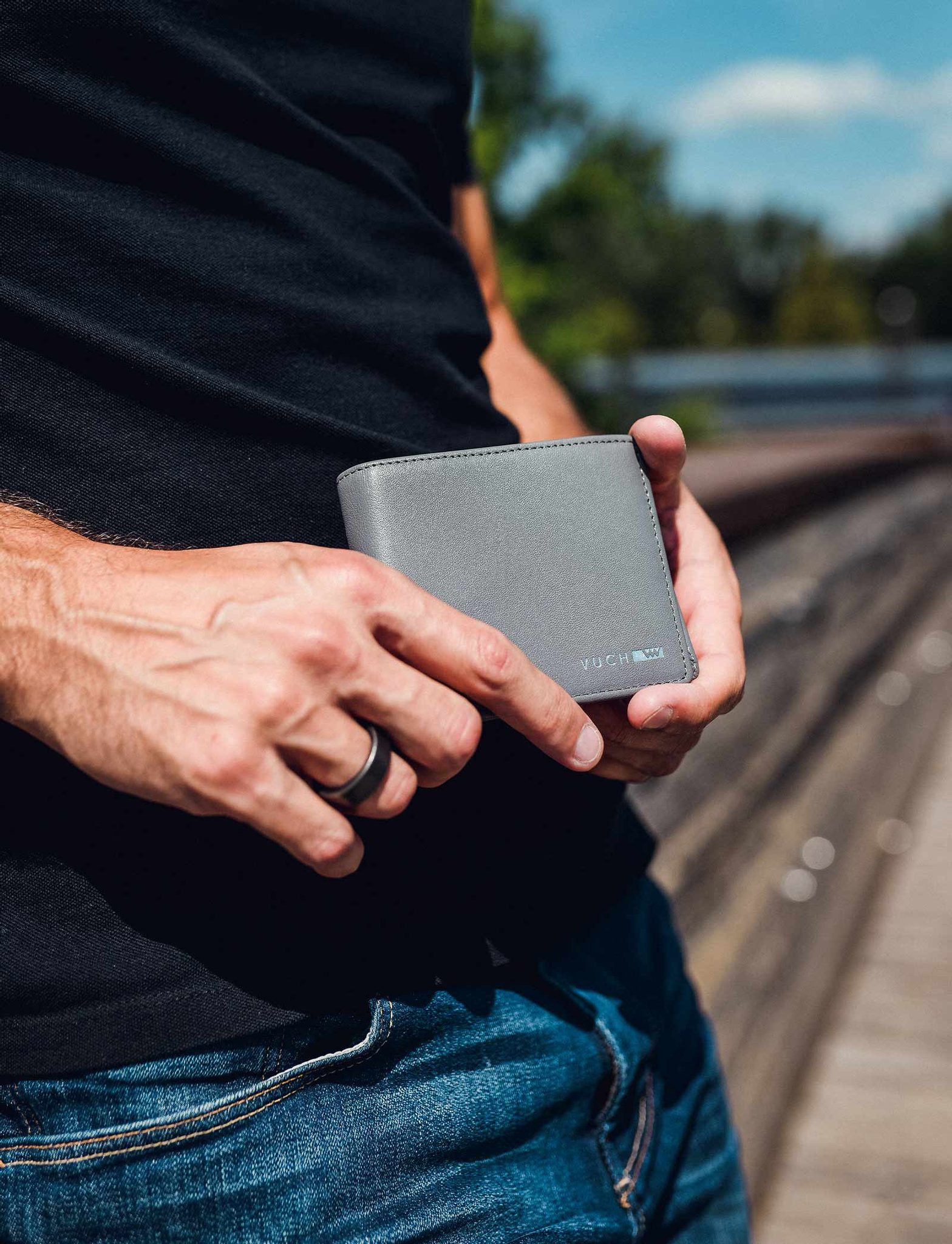 Portofele pentru femei Vuch - gri deschis